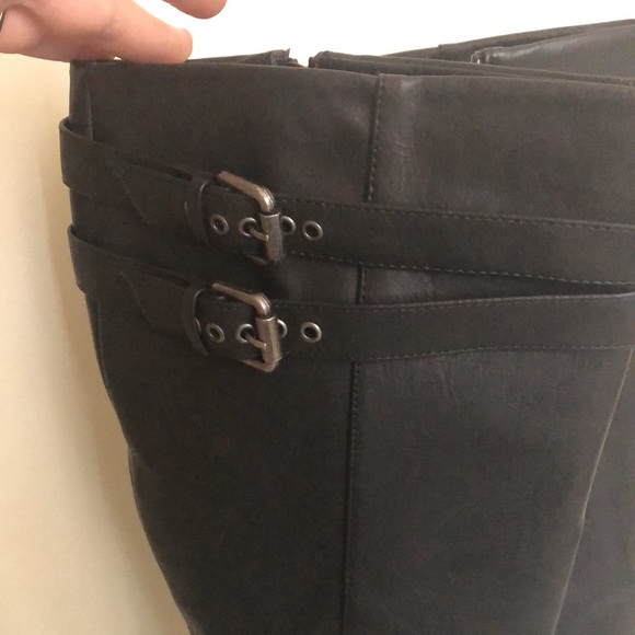 Women’s black boots - Picture 3 of 4